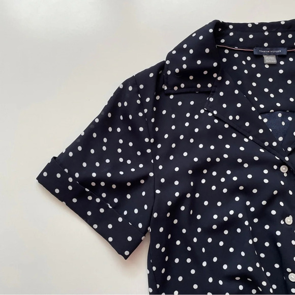 Tommy Hilfiger Navy Polka Dot Short-sleeve Front Tie Blouse Size XS - Picture 2 of 11